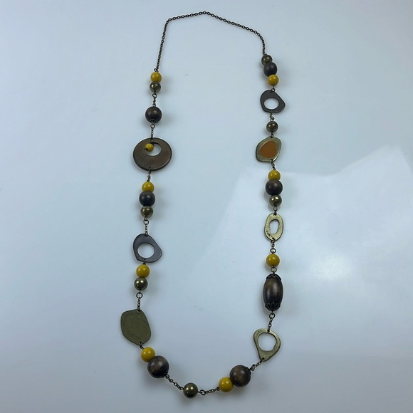 Jewelry - Beautiful Wooden Beaded Long Accent Piece Necklace N260-58